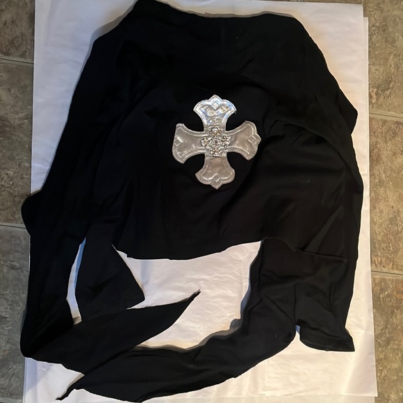 Twisted Heart Cardigan - Picture 1 of 2